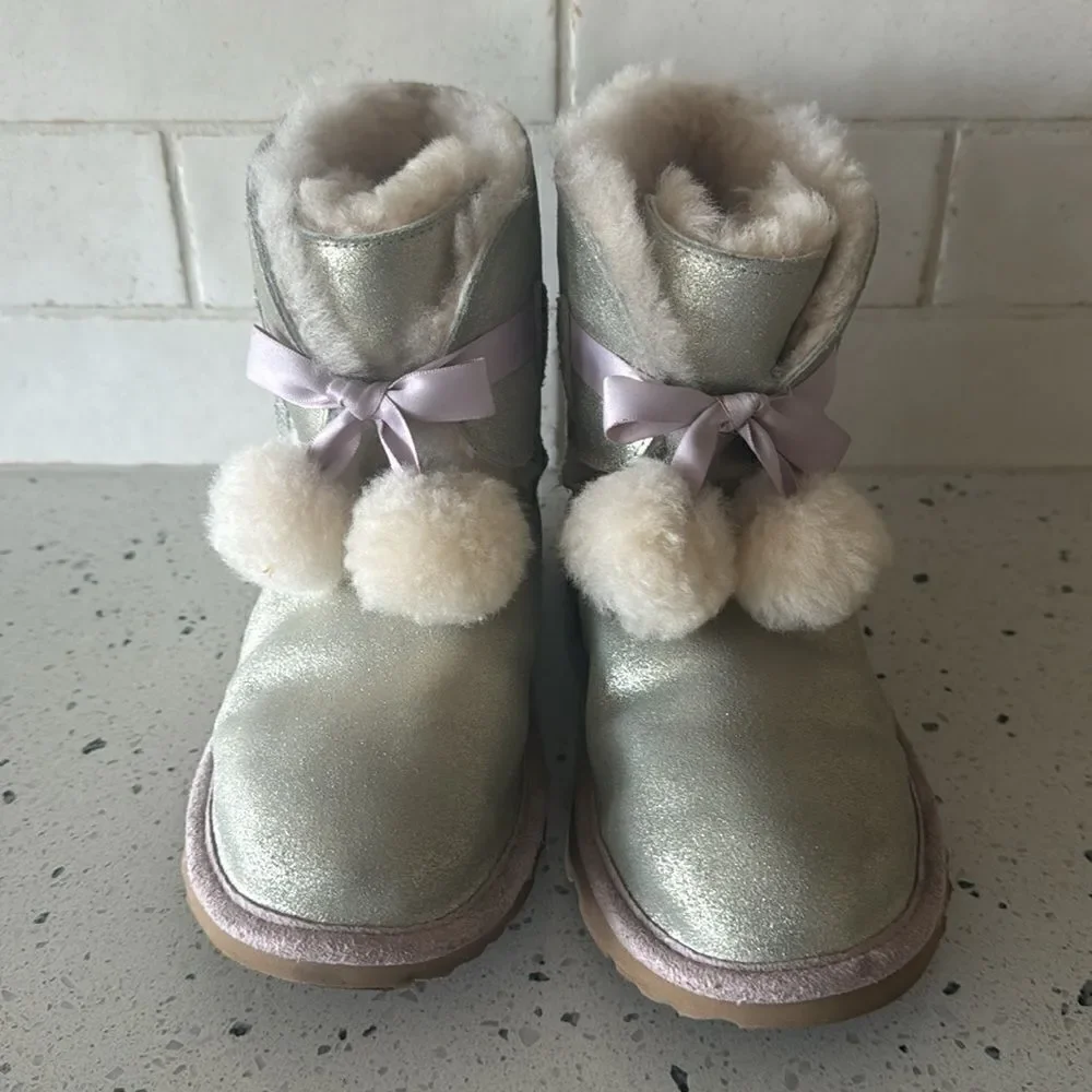 UGG Gita Pom Pom Girl's Metallic Gold Pink Leather Shearling Boots Size 6 Youth